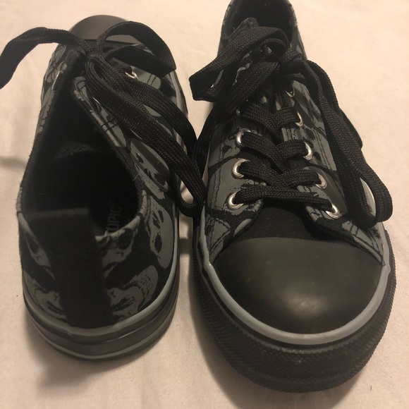 Hot Topic Shoes Skull Sneakers Poshmark Hot Topic Shoes Skull Sneakers Poshmark